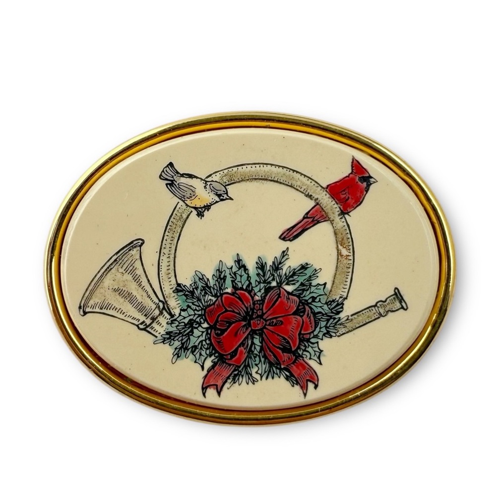 Vintage Barlow Oval Acrylic Etched Red Cardinal Holly Bow Horn Christmas Brooch